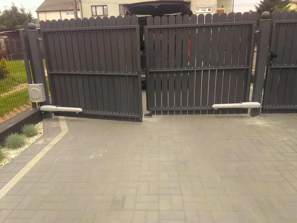automatyczna brama rozwieralna